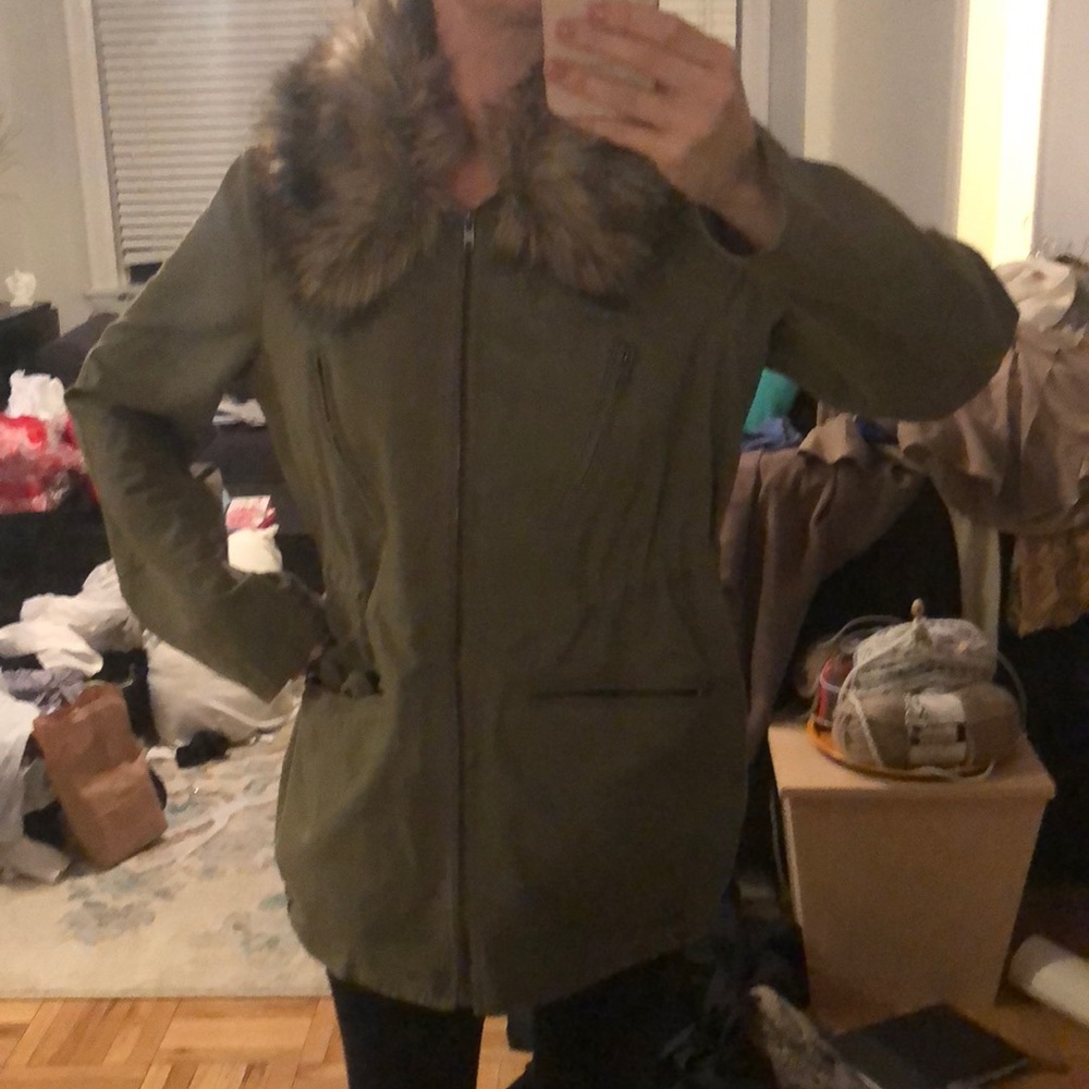 Olive green Joe’s jeans coat with fur neck line